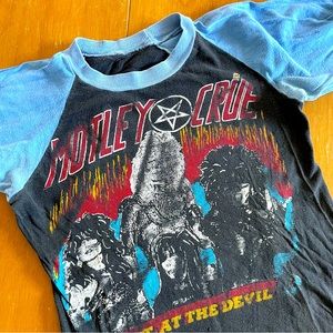Extremely rare Motley Crue shout at the devil baseball shirt